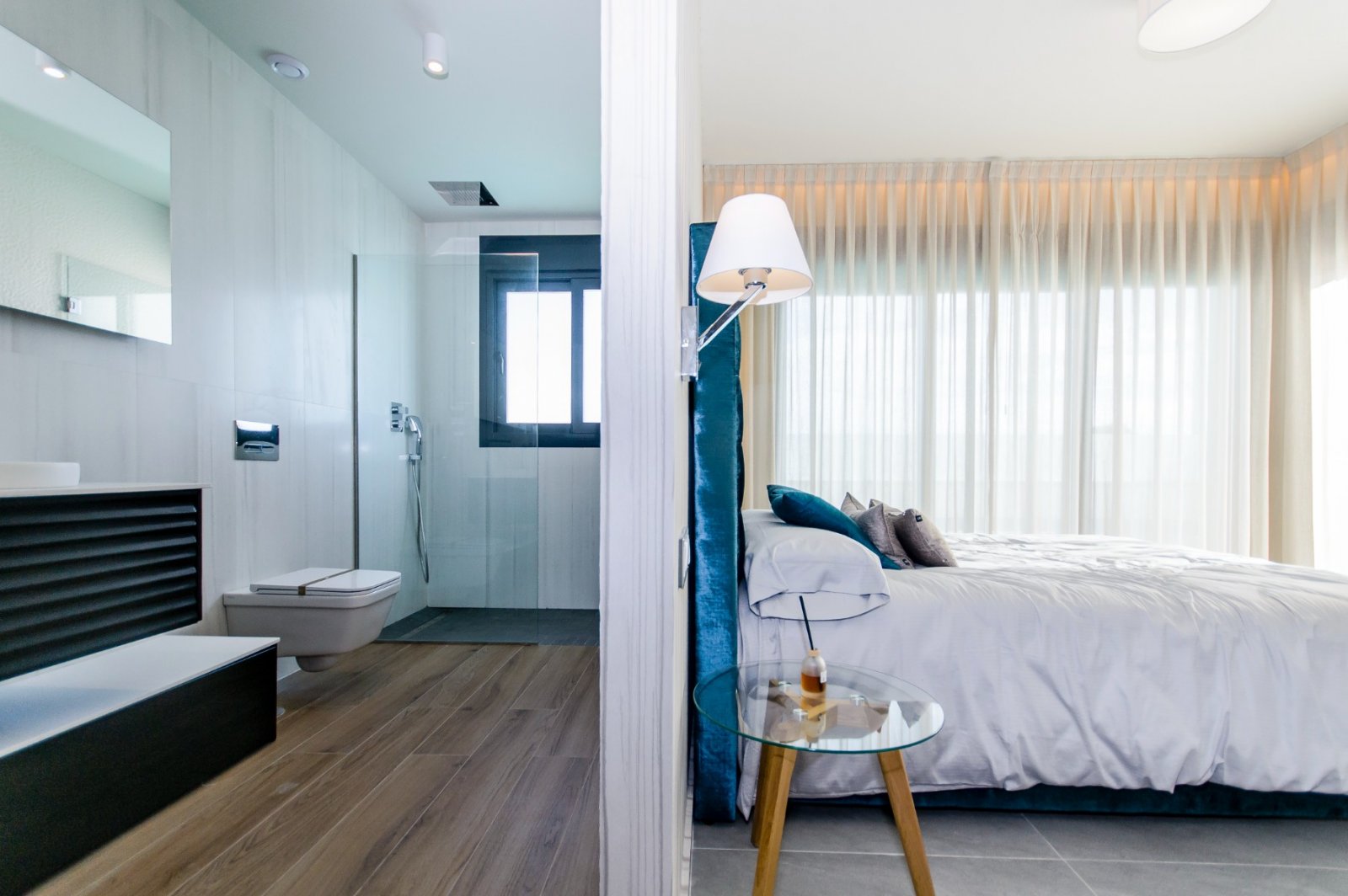 
Entdecken Sie das exklusive Modell Penelope, eine moderne Villa mit 3 Schlafzimmern, 3 Badezimmern und einer bebauten Fläche von 194 m².&#