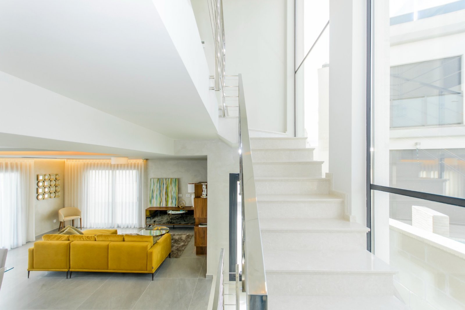 
Entdecken Sie das exklusive Modell Penelope, eine moderne Villa mit 3 Schlafzimmern, 3 Badezimmern und einer bebauten Fläche von 194 m².&#