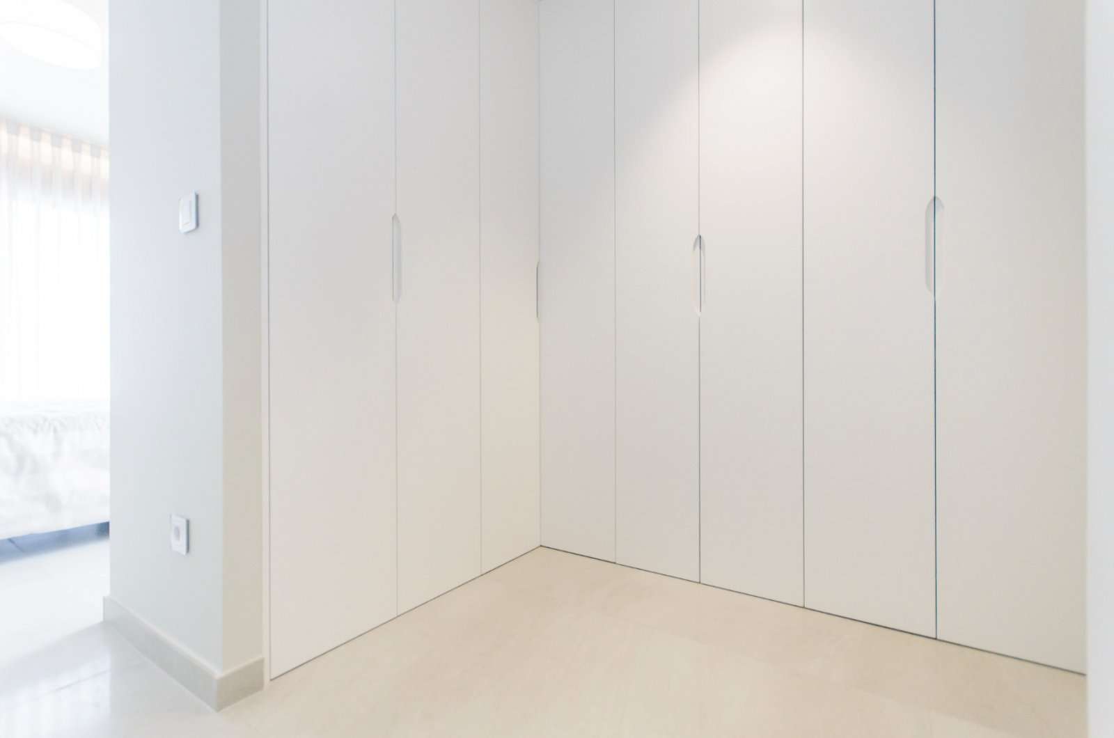 
Entdecken Sie das exklusive Modell Penelope, eine moderne Villa mit 3 Schlafzimmern, 3 Badezimmern und einer bebauten Fläche von 194 m².&#