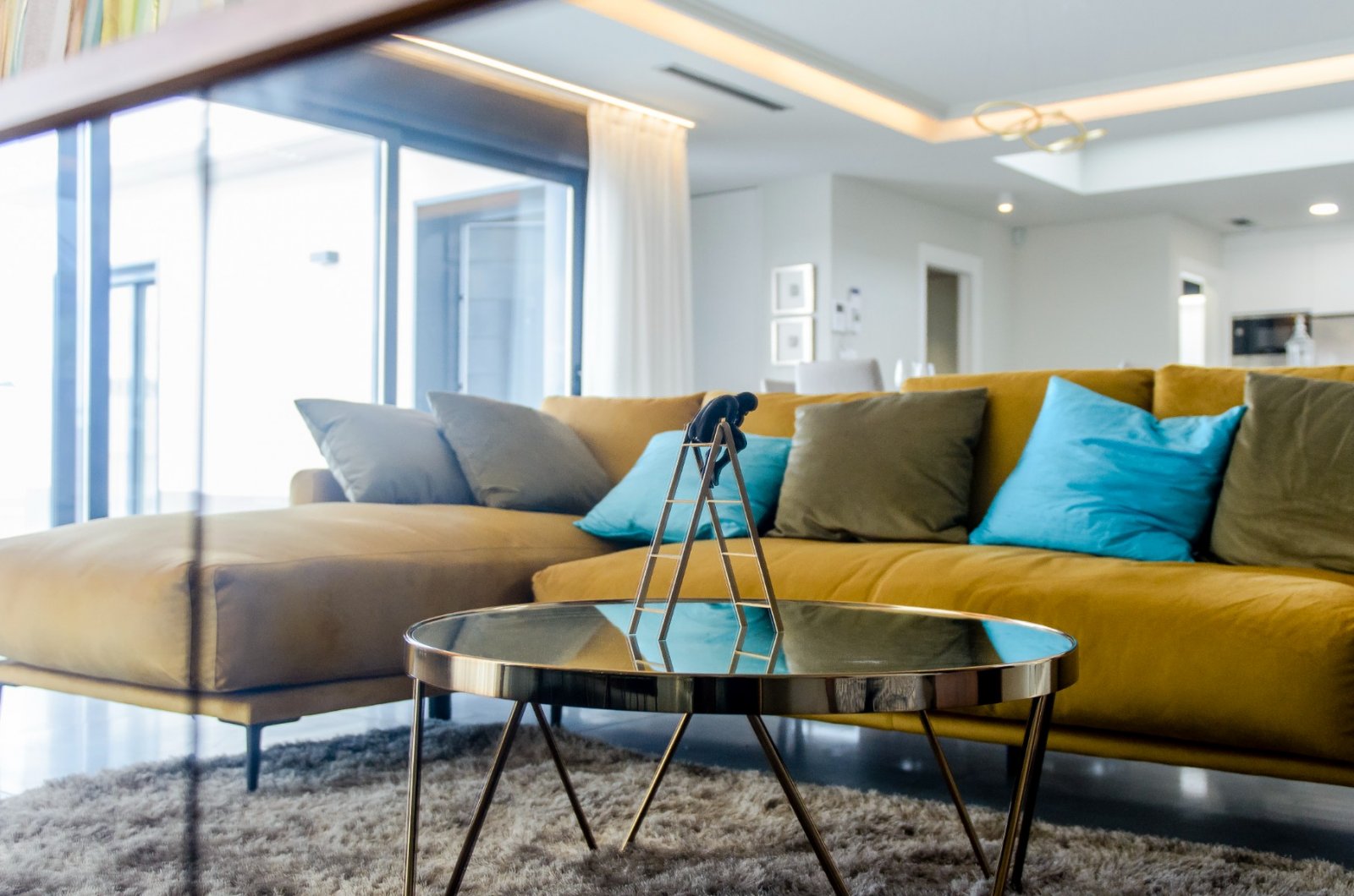 
Entdecken Sie das exklusive Modell Penelope, eine moderne Villa mit 3 Schlafzimmern, 3 Badezimmern und einer bebauten Fläche von 194 m².&#