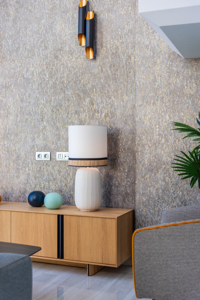 Stellen Sie sich vor, Sie würden jeden Tag in dieser beeindruckenden, neu erbauten Villa aufwachen, die sich in einer der exklusivsten und ruhigsten