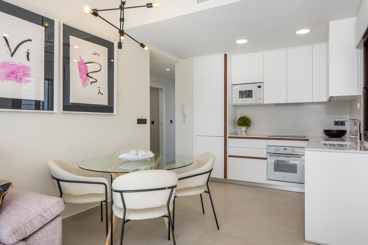  &#13;&#13;
Wie glücklich werden Sie sein, in diesem schönen neu gebauten Bungalow in Torrevieja zu leben. Es gehört zu einer luxuriösen Wohnsiedlung 