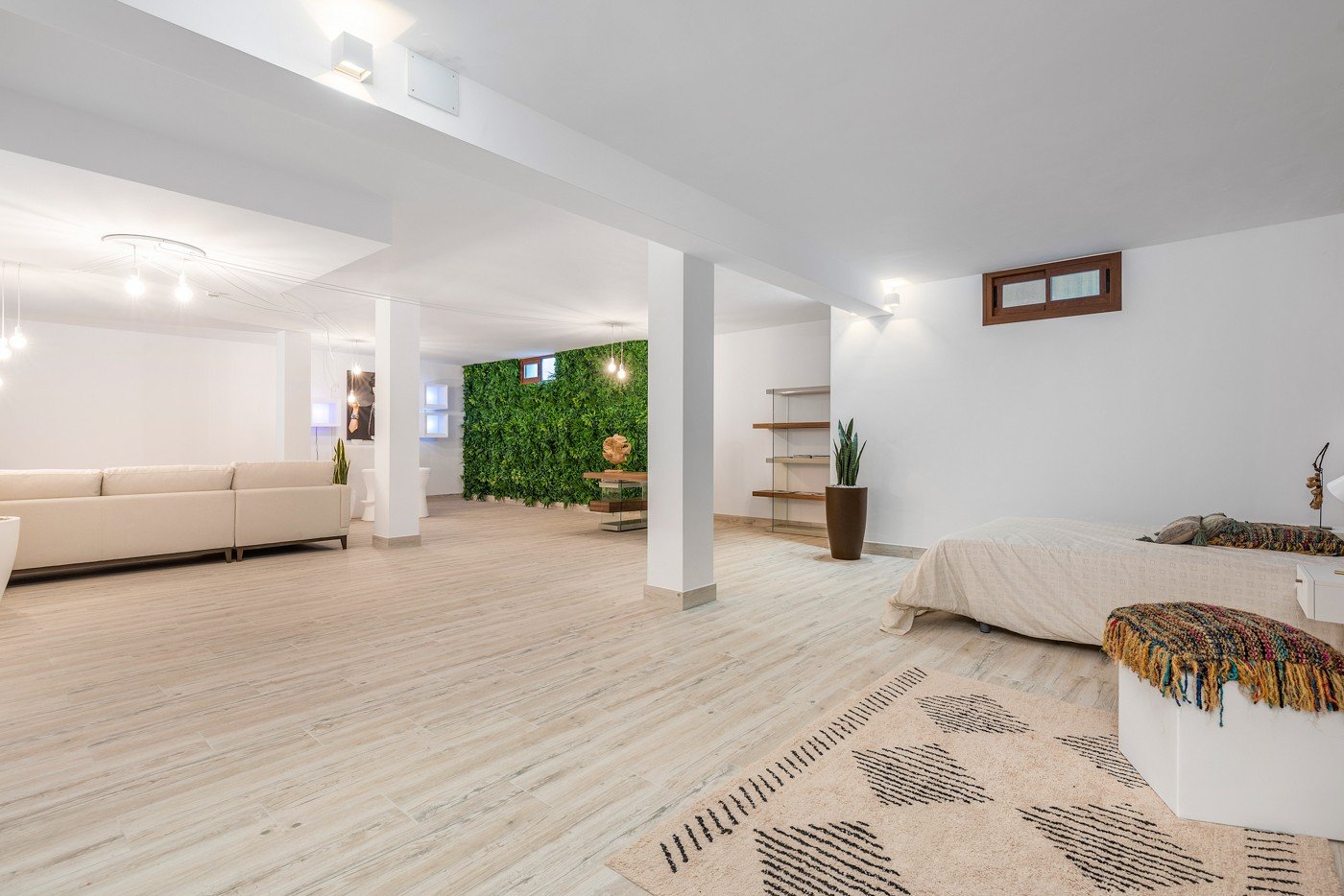  Neubauvilla zum Verkauf in Vera, Almeria&#13;&#13;
In dieser wunderschönen Neubauvilla in Almeria können Sie Meer, Wärme, aber vor allem Fantasie atm