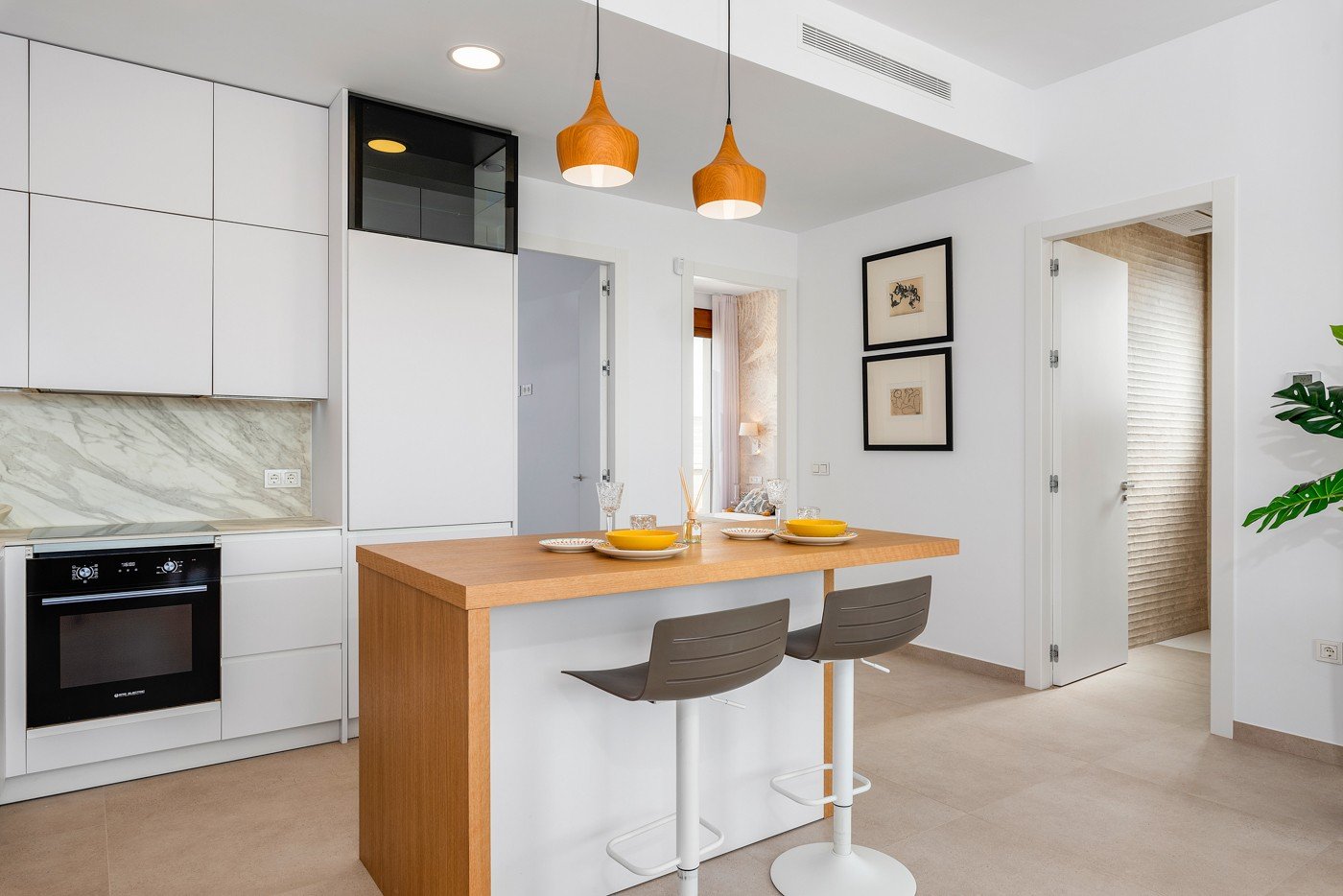  Neubauvilla zum Verkauf in Vera, Almeria&#13;&#13;
In dieser wunderschönen Neubauvilla in Almeria können Sie Meer, Wärme, aber vor allem Fantasie atm