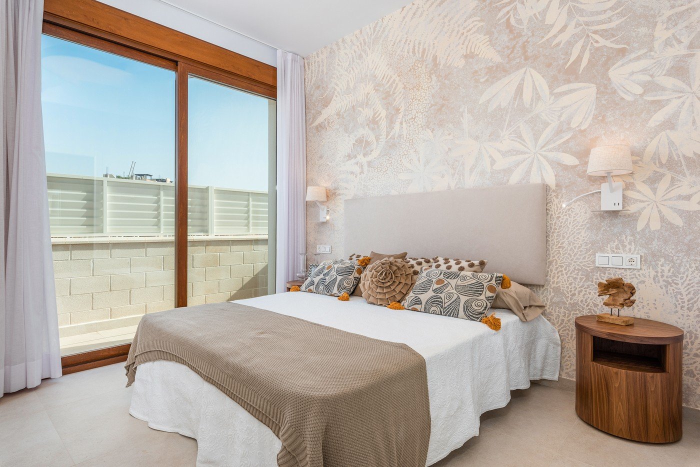 Neubauvilla zum Verkauf in Vera, Almeria
In dieser wunderschönen Neubauvilla in Almeria können Sie Meer, Wärme, aber vor allem Fantasie atm