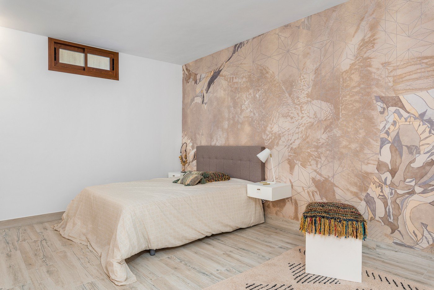 Neubauvilla zum Verkauf in Vera, Almeria
In dieser wunderschönen Neubauvilla in Almeria können Sie Meer, Wärme, aber vor allem Fantasie atm