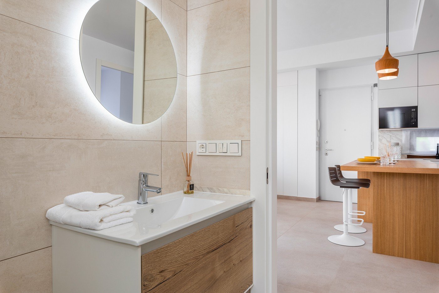 Neubauvilla zum Verkauf in Vera, Almeria
In dieser wunderschönen Neubauvilla in Almeria können Sie Meer, Wärme, aber vor allem Fantasie atm