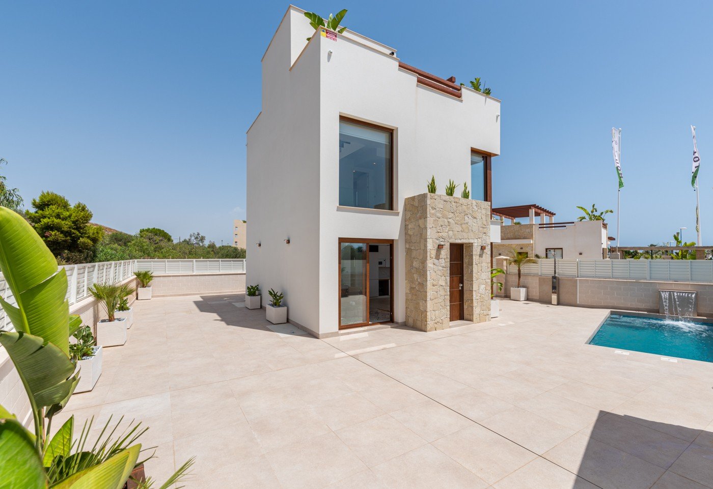  Die Villa Laguna Azul im prestigeträchtigen Residencial Monte Carmelo de Vera in Almería ist die perfekte Kombination aus modernem Design, Komfort un