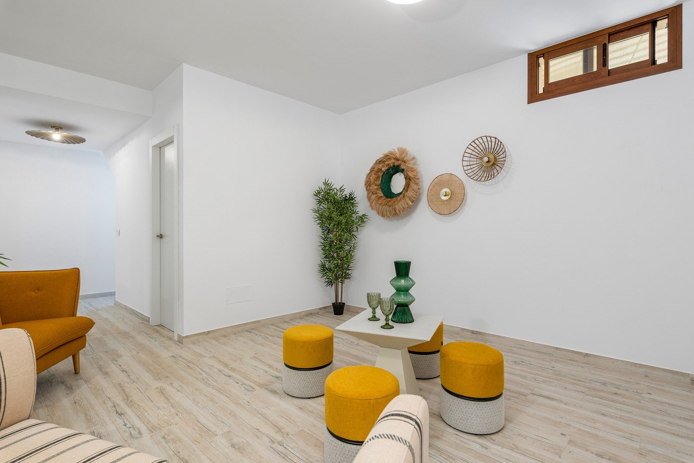  Die Villa Laguna Azul im prestigeträchtigen Residencial Monte Carmelo de Vera in Almería ist die perfekte Kombination aus modernem Design, Komfort un