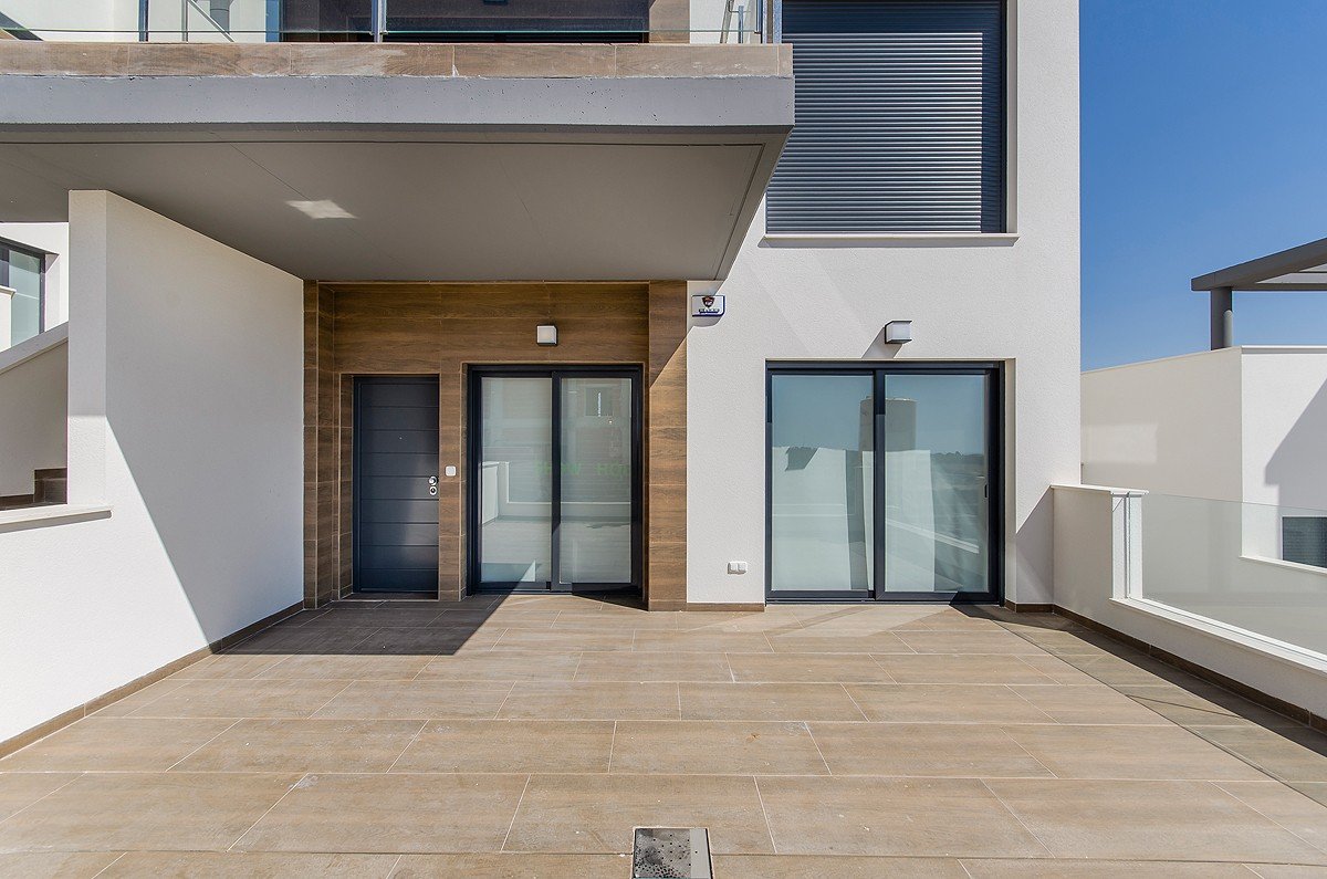 
Genießen Sie einen unserer AMAY BELLAVISTA Bungalows: Design, Komfort und Lage.
Diese wunderbare Erdgeschoss Bungalow der neuen