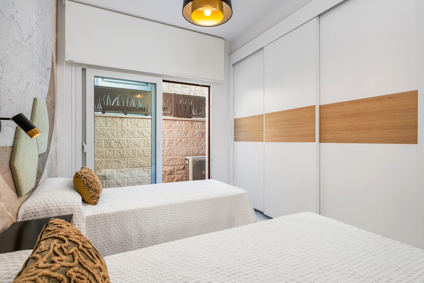 Bauen Sie sich ein Traumleben in diesen wunderschönen Neubauvillen in Los Montesinos
Gehören Sie zu den Menschen, die gerne jeden Morgen au