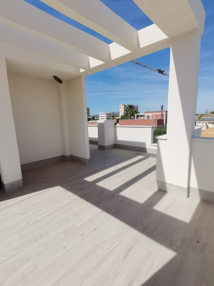 Neu gebaute Villa in Playa Honda, Mar Menor
Können Sie sich vorstellen, die Ruhe des Meeres, das Klima und die wunderbare Atmosphäre der Co