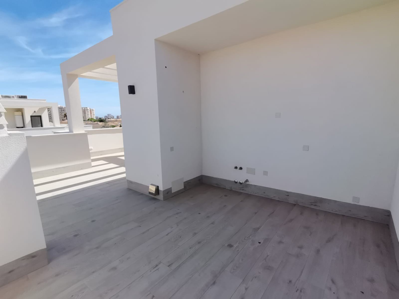Neu gebaute Villa in Playa Honda, Mar Menor
Können Sie sich vorstellen, die Ruhe des Meeres, das Klima und die wunderbare Atmosphäre der Co