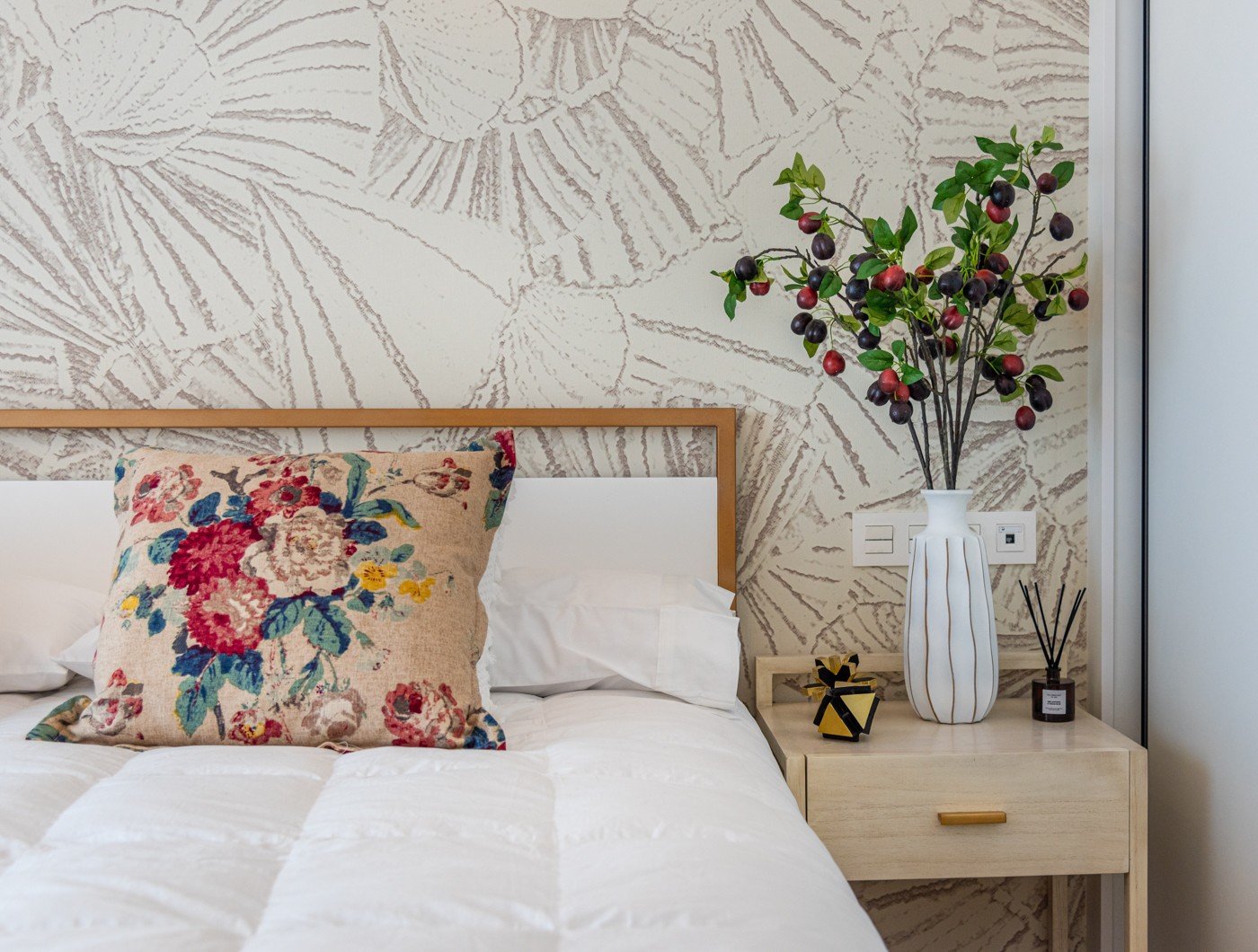 Geräumige und luxuriöse dreizimmerwohnung mit einer 27 m² großen, nach Süden ausgerichteten Terrasse/Balkon. Ideal für alle, die im schönen Benijófar