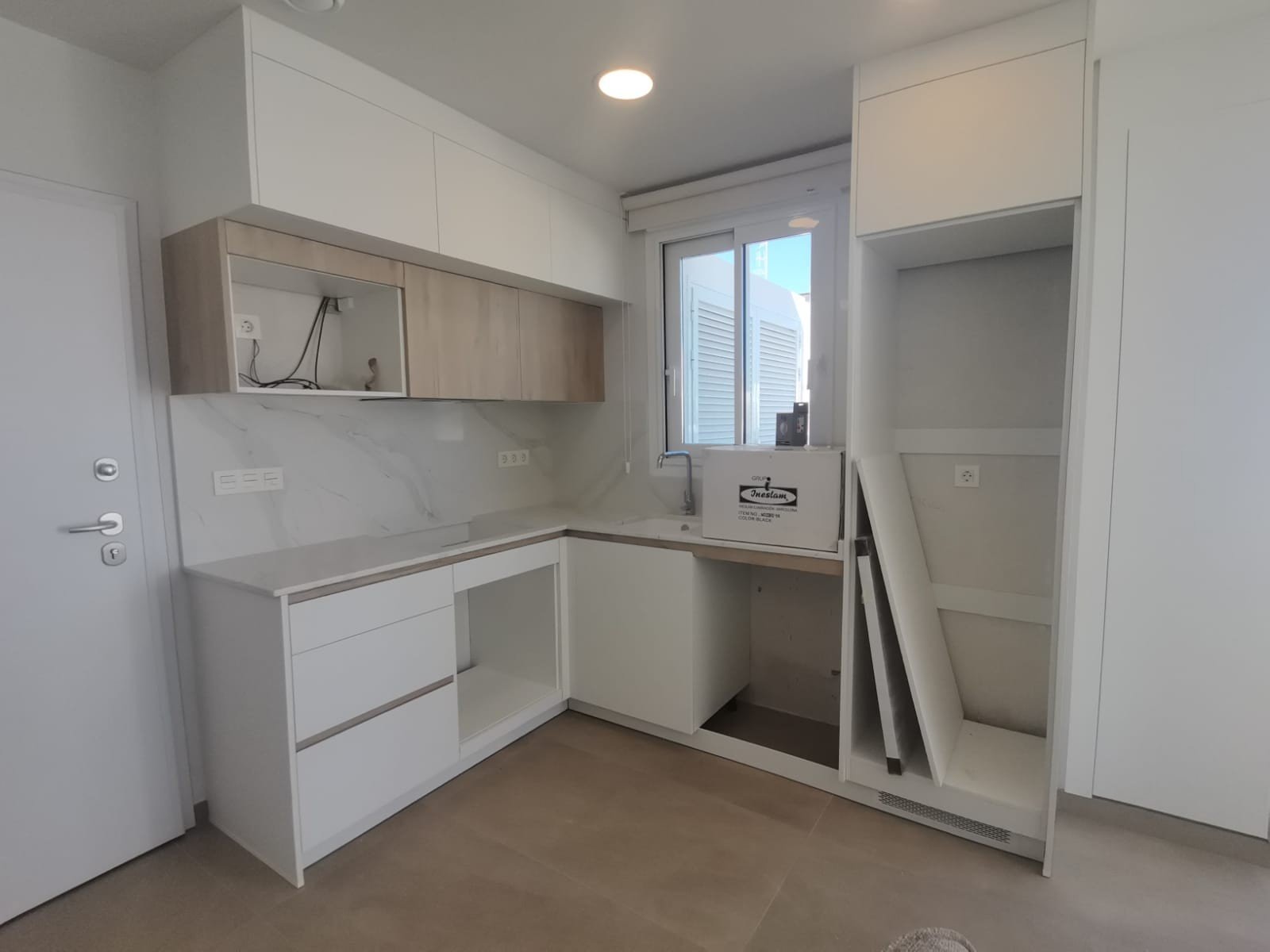 Penthouse in Torrevieja Playa de Los Locos
Dank der ausgezeichneten Lage dieser penthouse in Torrevieja, nur 50 Meter vom