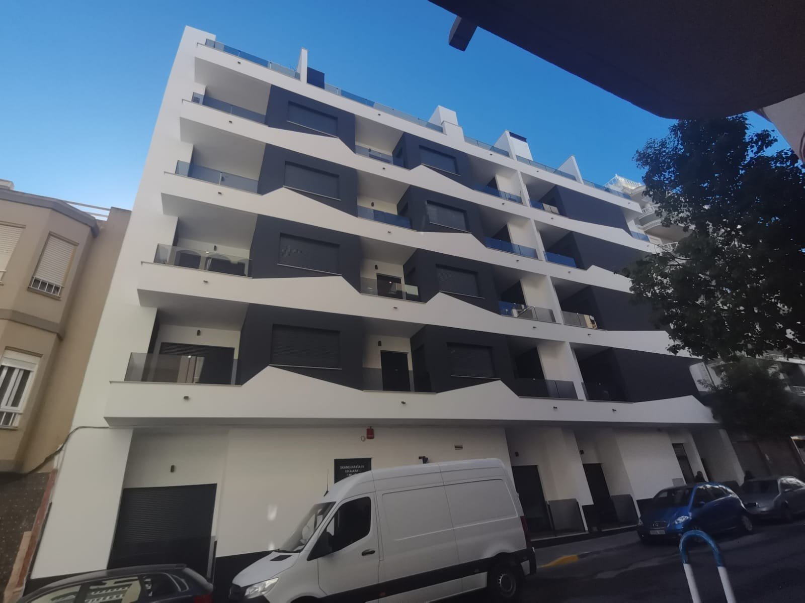  wohnung in Torrevieja für ein neues Leben direkt am Meer&#13;&#13;
Diese neue Wohnanlage in Torrevieja liegt nur 600 Meter von der fantastischen Play