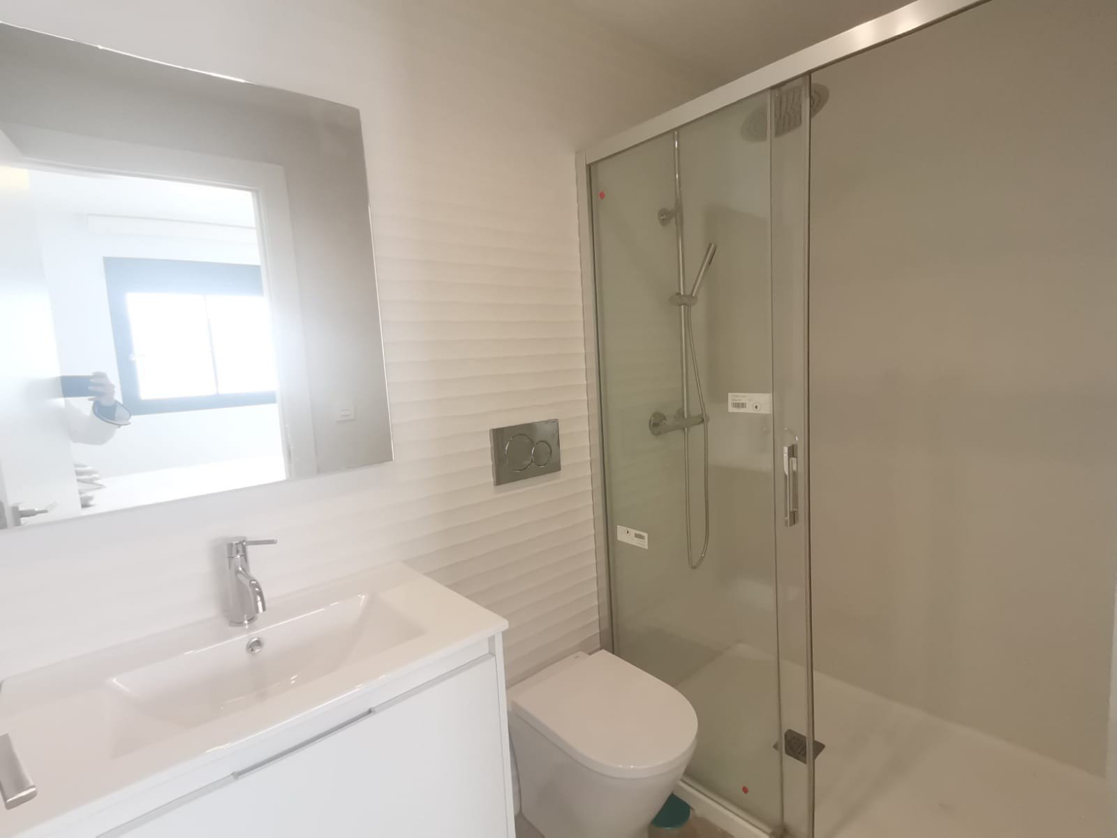  wohnung in Torrevieja für ein neues Leben direkt am Meer&#13;&#13;
Diese neue Wohnanlage in Torrevieja liegt nur 600 Meter von der fantastischen Play