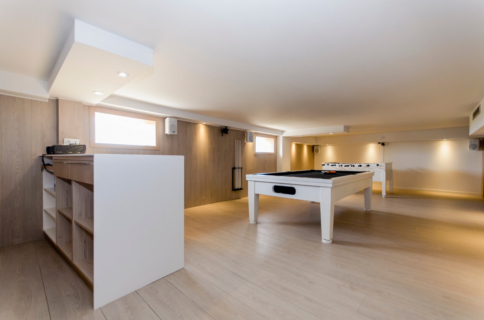 Neubauvilla zum Verkauf in Dehesa de Campoamor
In einer großzügigen Umgebung mit fast ganzjährigem Sonnenschein und mit herrlichem