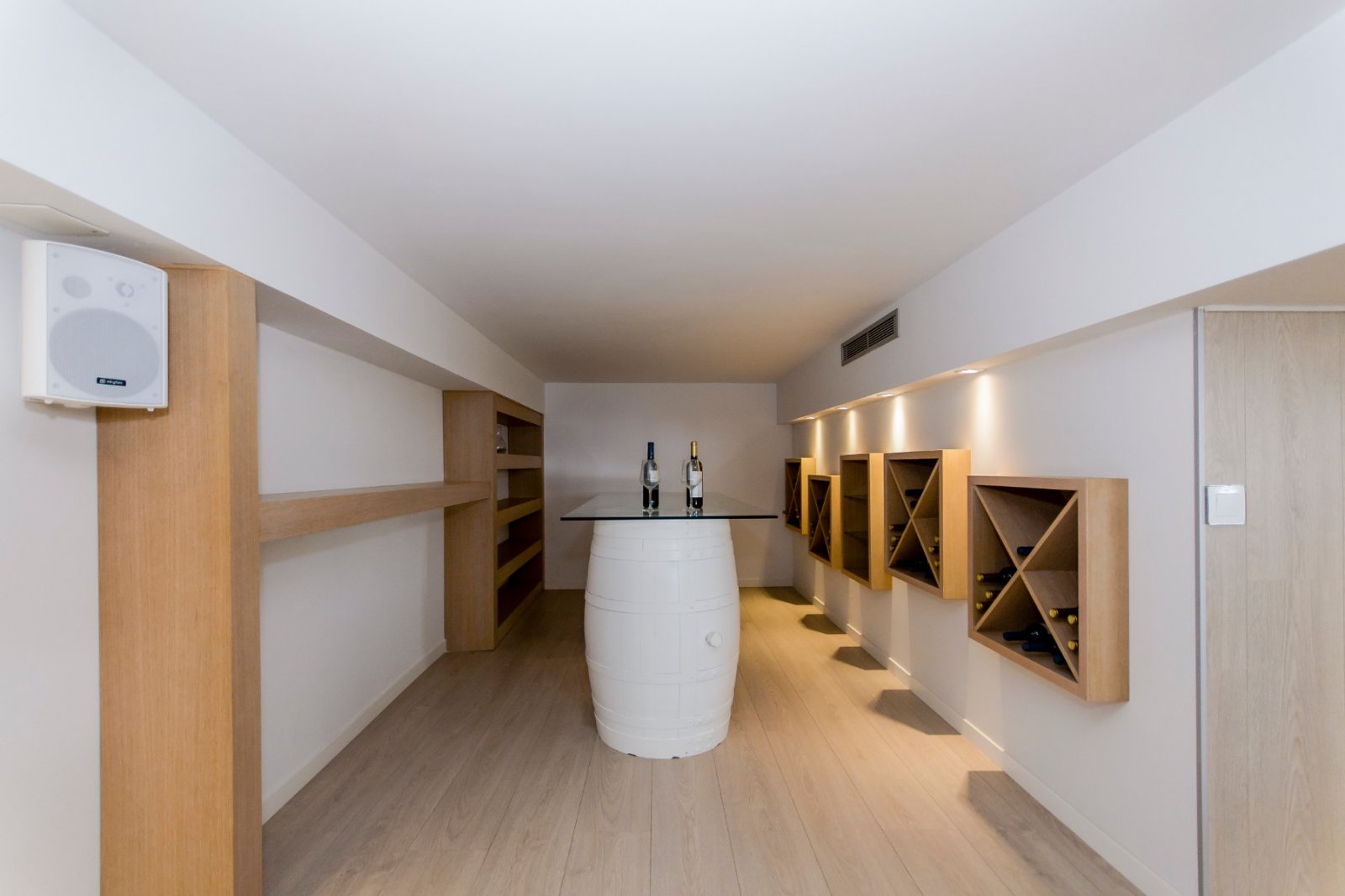 Neubauvilla zum Verkauf in Dehesa de Campoamor
In einer großzügigen Umgebung mit fast ganzjährigem Sonnenschein und mit herrlichem