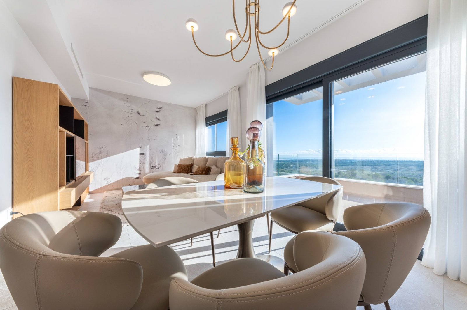  Entdecken Sie diesen schönen neu gebauten Bungalow in San Miguel de Salinas
Sind Sie auf der Suche nach einer Erholung in der Sonne und der