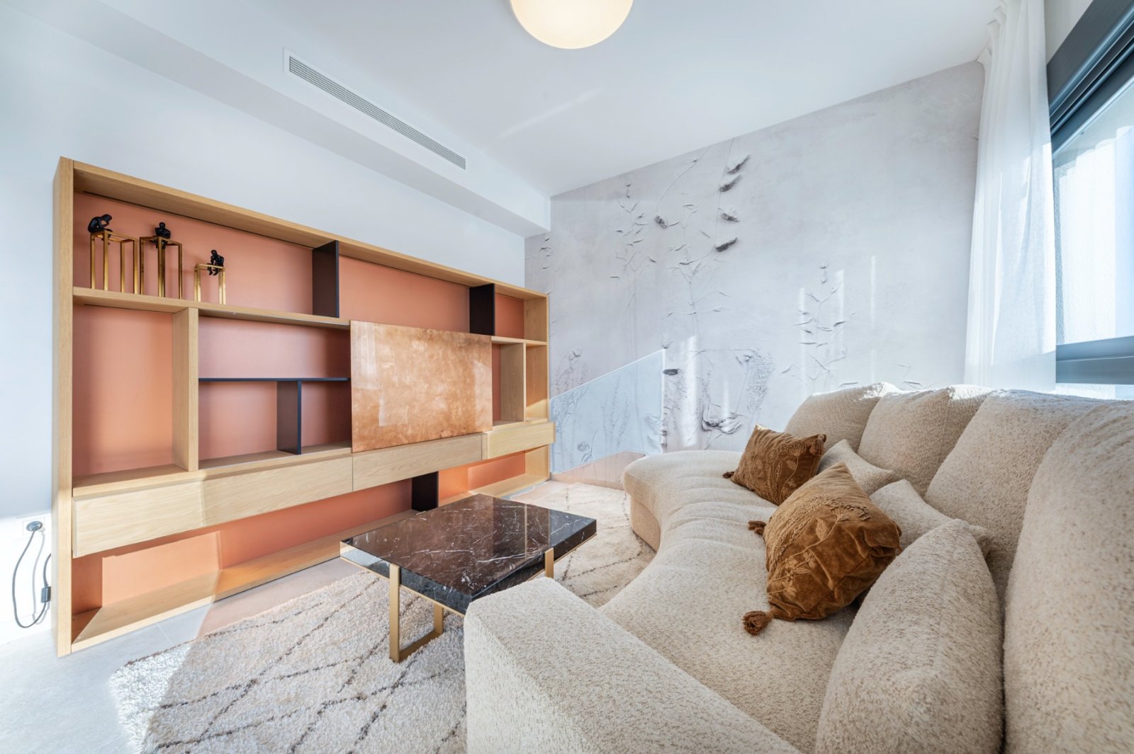  Entdecken Sie diesen schönen neu gebauten Bungalow in San Miguel de Salinas
Sind Sie auf der Suche nach einer Erholung in der Sonne und der