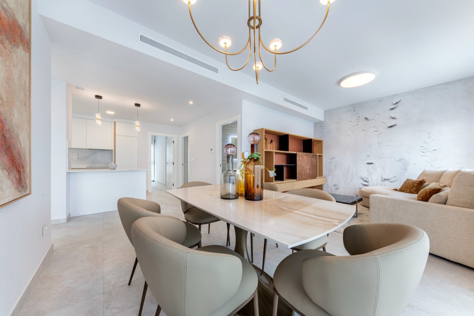  Entdecken Sie diesen schönen neu gebauten Bungalow in San Miguel de Salinas
Sind Sie auf der Suche nach einer Erholung in der Sonne und der