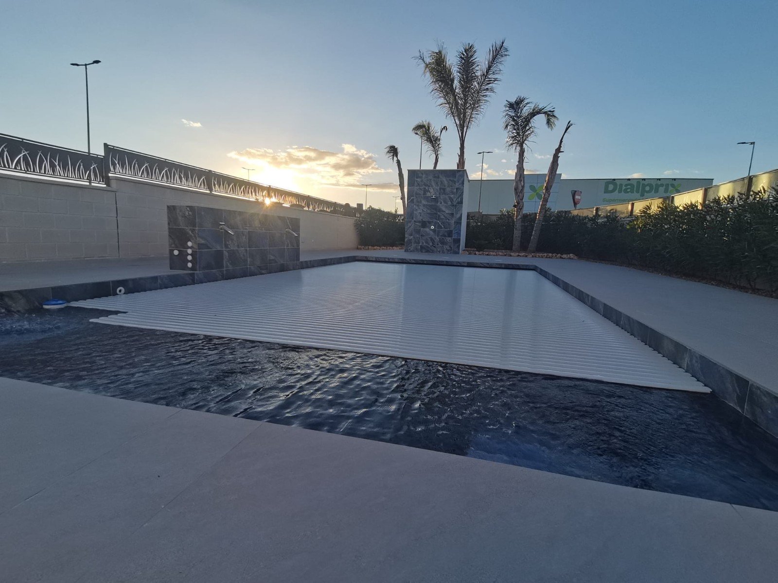  Neue Villen in Los Montesinos: Ein Ort zum Entspannen
Unter all den Häusern wird diese neue Villa mit Keller in Los Montesinos besonders Ih