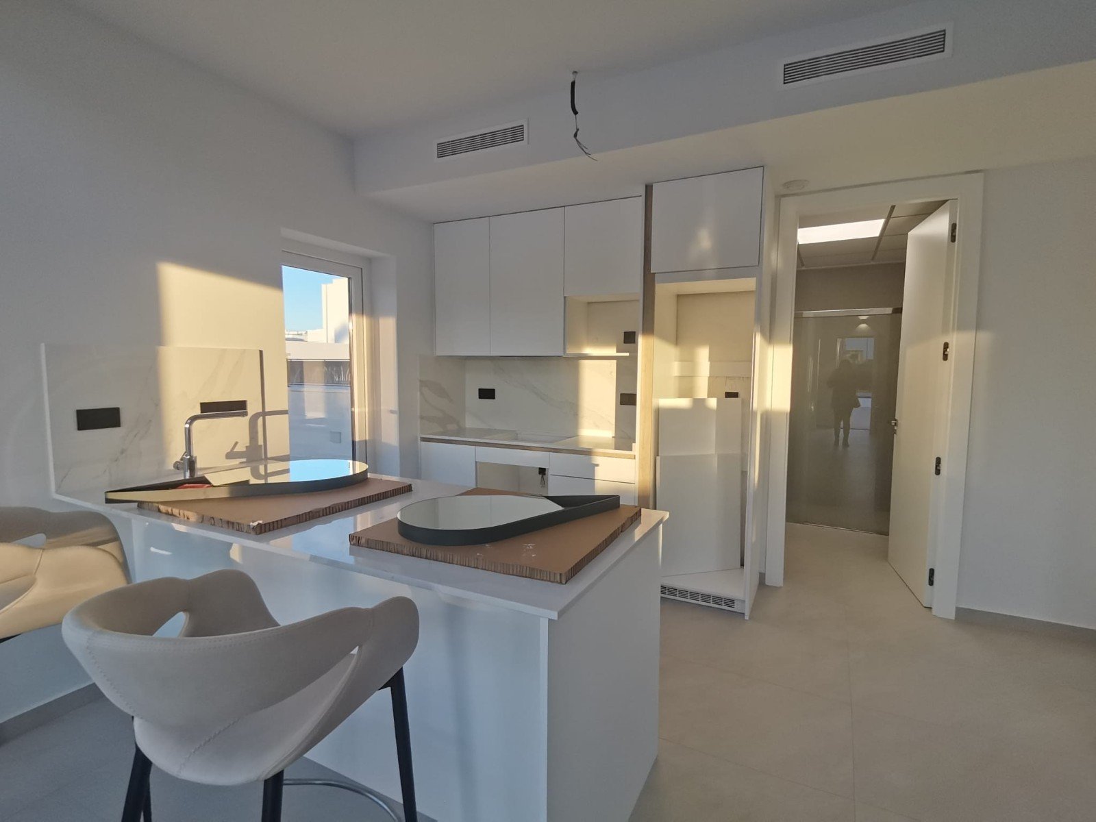  Neue Villen in Los Montesinos: Ein Ort zum Entspannen
Unter all den Häusern wird diese neue Villa mit Keller in Los Montesinos besonders Ih