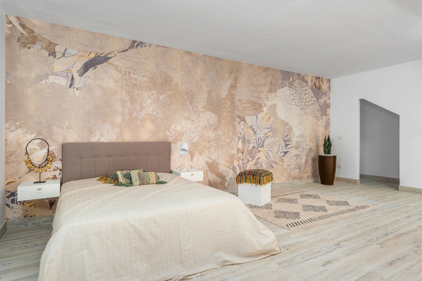  Neubauvilla zum Verkauf in Vera, Almeria
In dieser wunderschönen Neubauvilla in Almeria können Sie Meer, Wärme, aber vor allem Fantasie atm