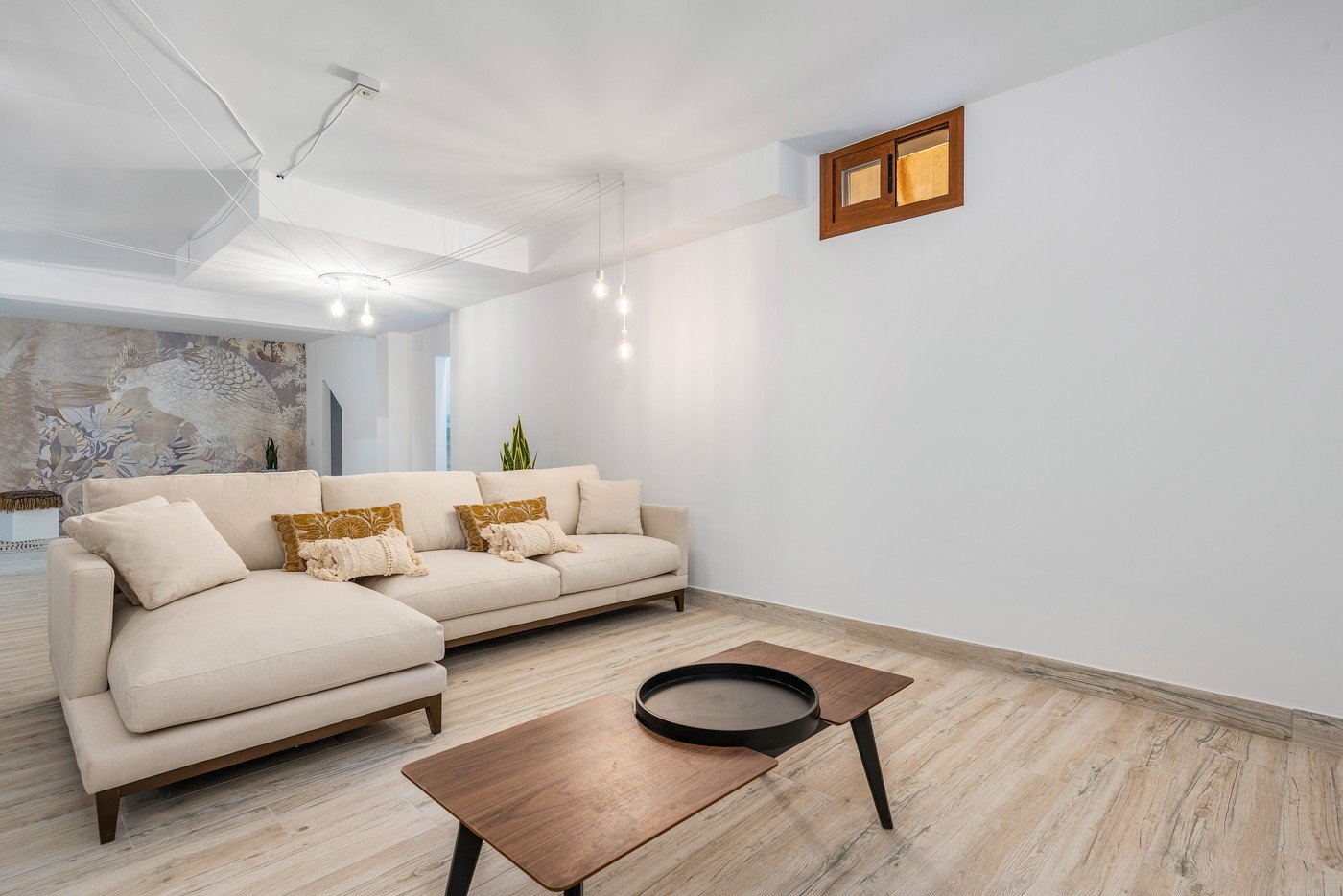  Neubauvilla zum Verkauf in Vera, Almeria
In dieser wunderschönen Neubauvilla in Almeria können Sie Meer, Wärme, aber vor allem Fantasie atm