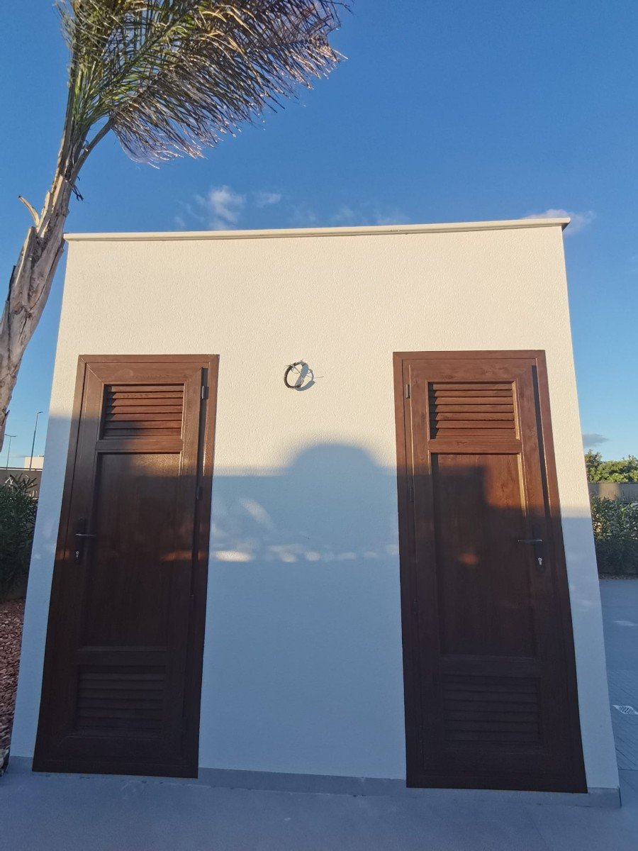  Neue Villen in Los Montesinos: Ein Ort zum Entspannen
Unter all den Häusern wird diese neue Villa mit Keller in Los Montesinos besonders Ih