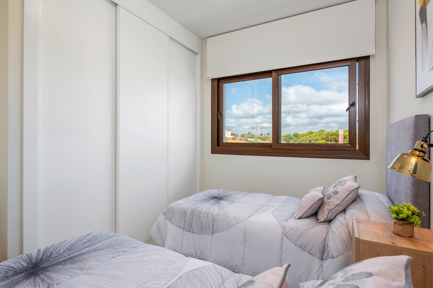  
Wie glücklich werden Sie sein, in diesem schönen neu gebauten Bungalow in Torrevieja zu leben. Es gehört zu einer luxuriösen Wohnsiedlung 