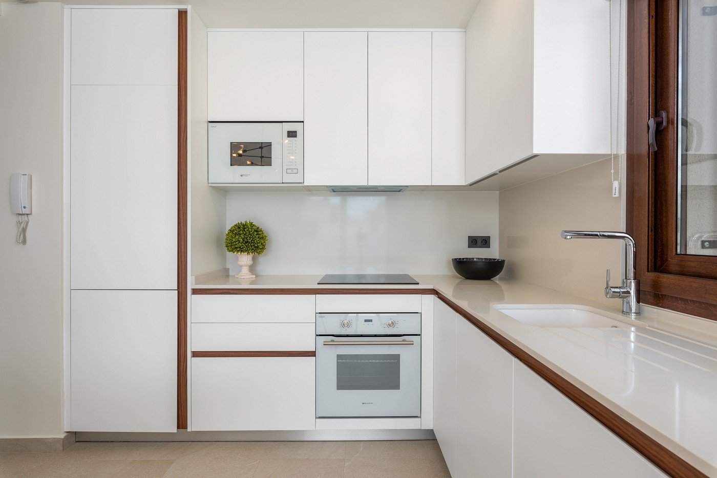  
Wie glücklich werden Sie sein, in diesem schönen neu gebauten Bungalow in Torrevieja zu leben. Es gehört zu einer luxuriösen Wohnsiedlung 