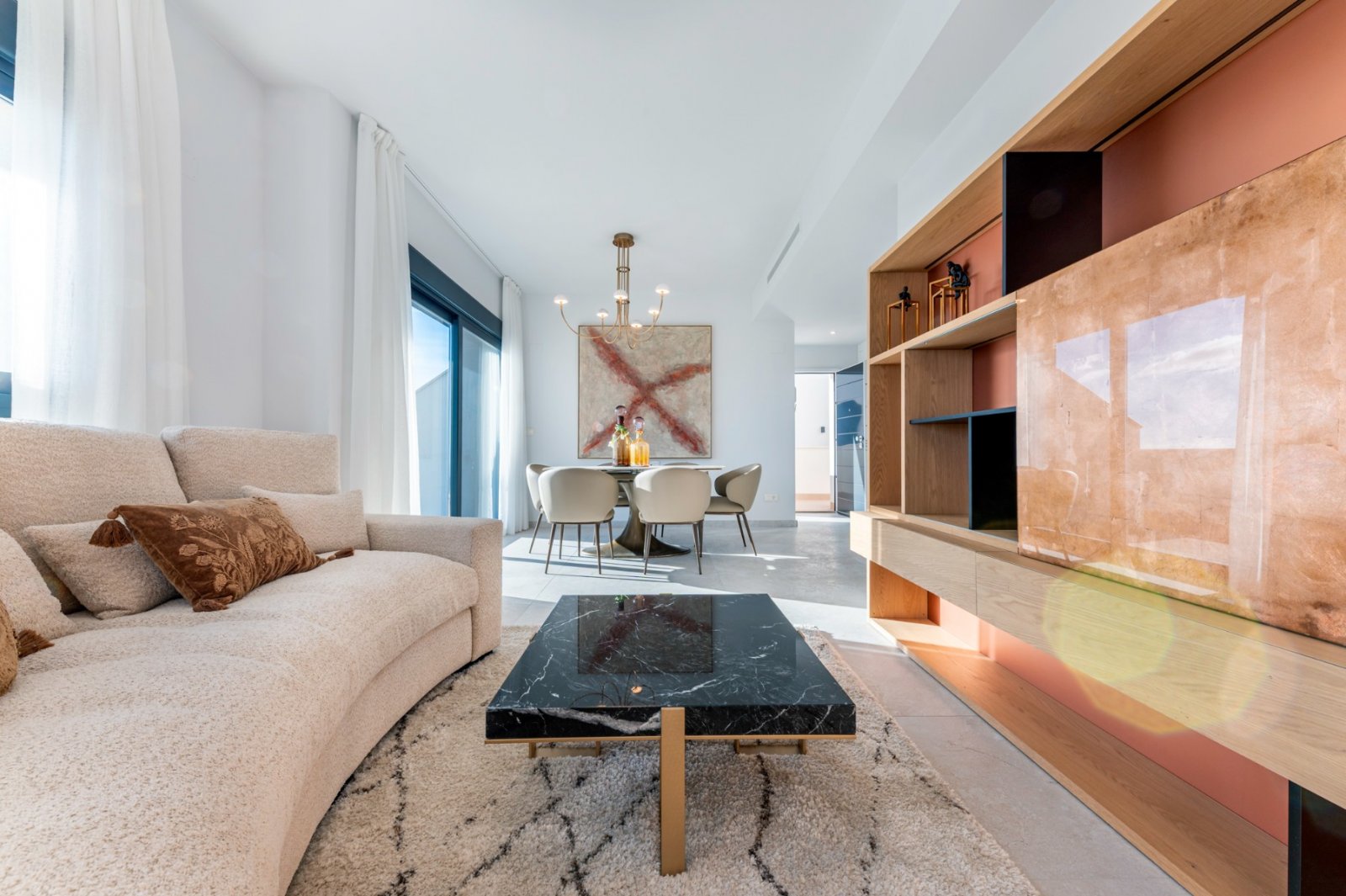  Entdecken Sie diesen schönen neu gebauten Bungalow in San Miguel de Salinas
Sind Sie auf der Suche nach einer Erholung in der Sonne und der