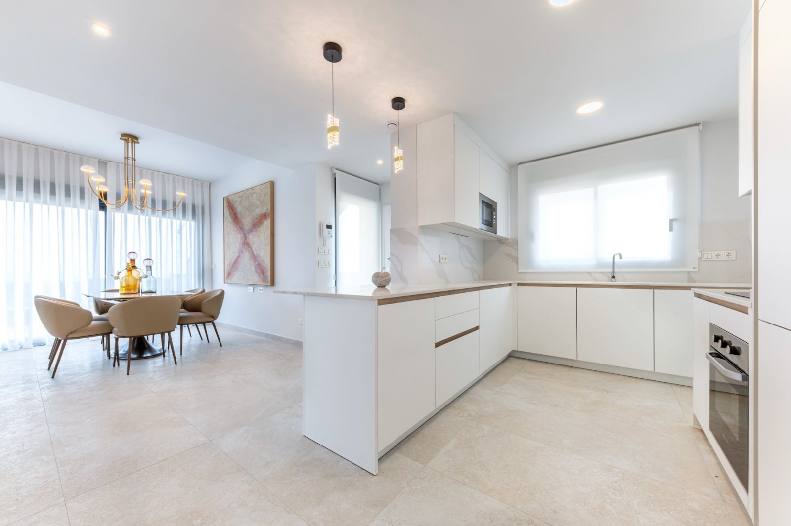  Entdecken Sie diesen schönen neu gebauten Bungalow in San Miguel de Salinas
Sind Sie auf der Suche nach einer Erholung in der Sonne und der