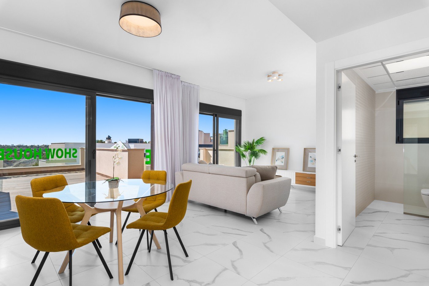  Genießen Sie einen unserer Bungalows AMAY BELLAVISTA: Design, Komfort und Lage
Unter den Hunderten von zum Verkauf stehenden Immobilien, di