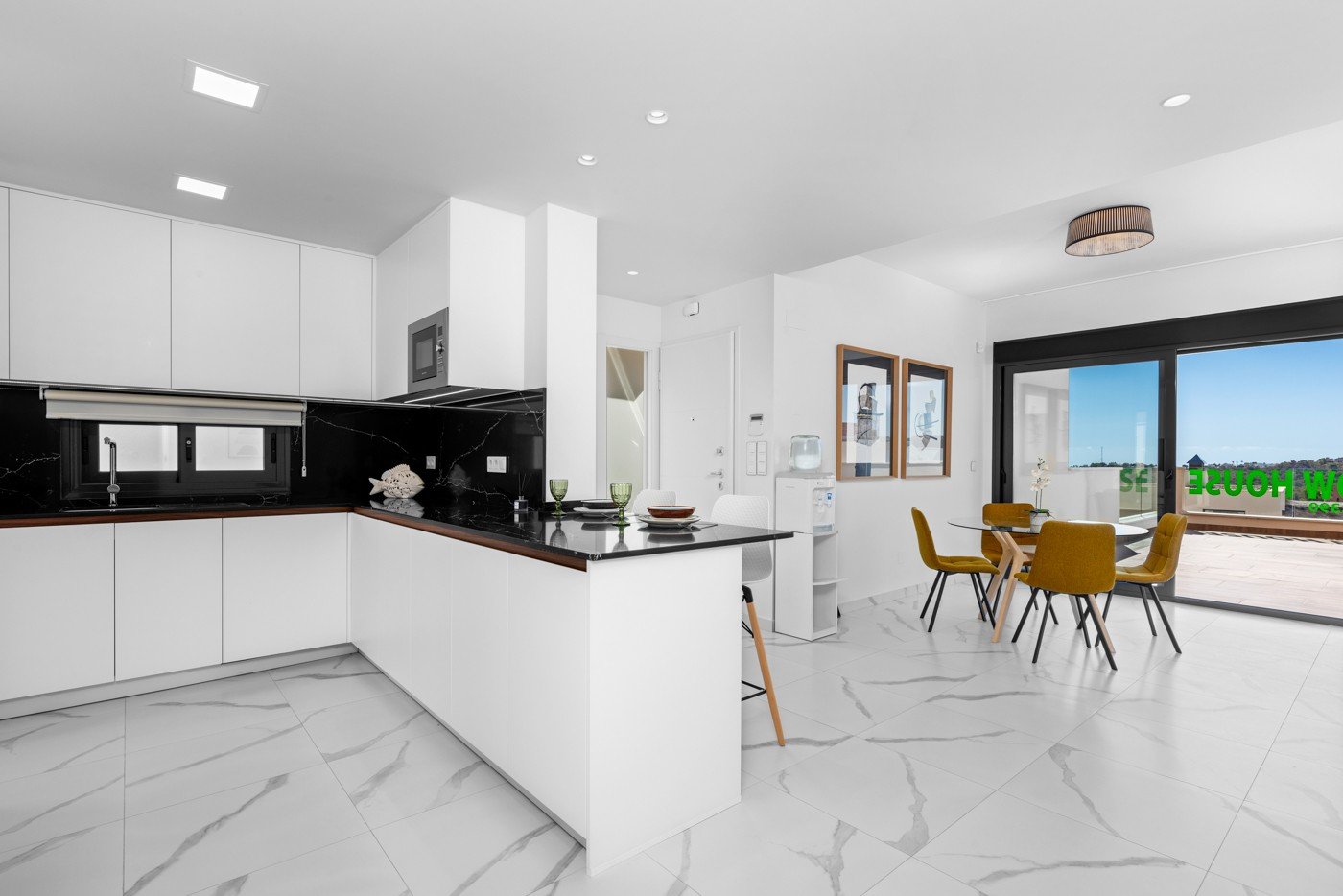  Genießen Sie einen unserer Bungalows AMAY BELLAVISTA: Design, Komfort und Lage
Unter den Hunderten von zum Verkauf stehenden Immobilien, di