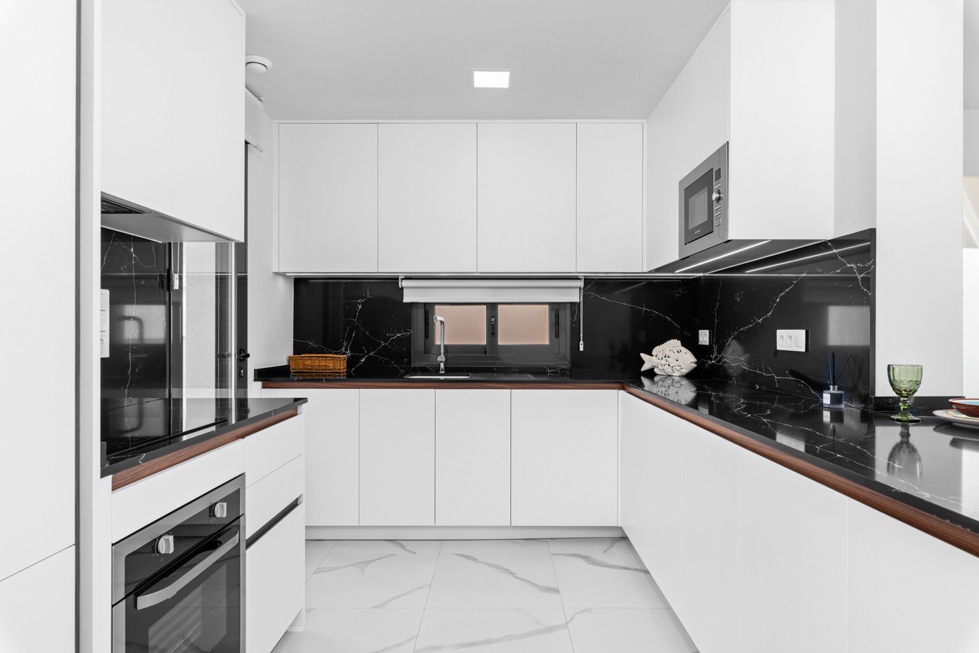  Genießen Sie einen unserer Bungalows AMAY BELLAVISTA: Design, Komfort und Lage
Unter den Hunderten von zum Verkauf stehenden Immobilien, di