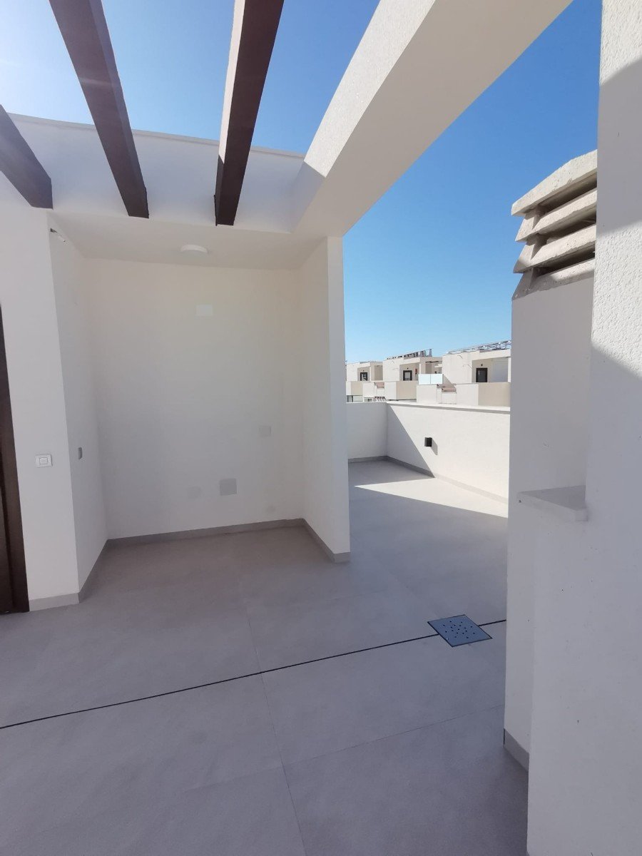  Das Residencial Villas Las Lagunas liegt in einer der schönsten und ruhigsten Gegenden zwischen Ciudad Quesada und Pueblo Bravo. Das Projekt besteht 