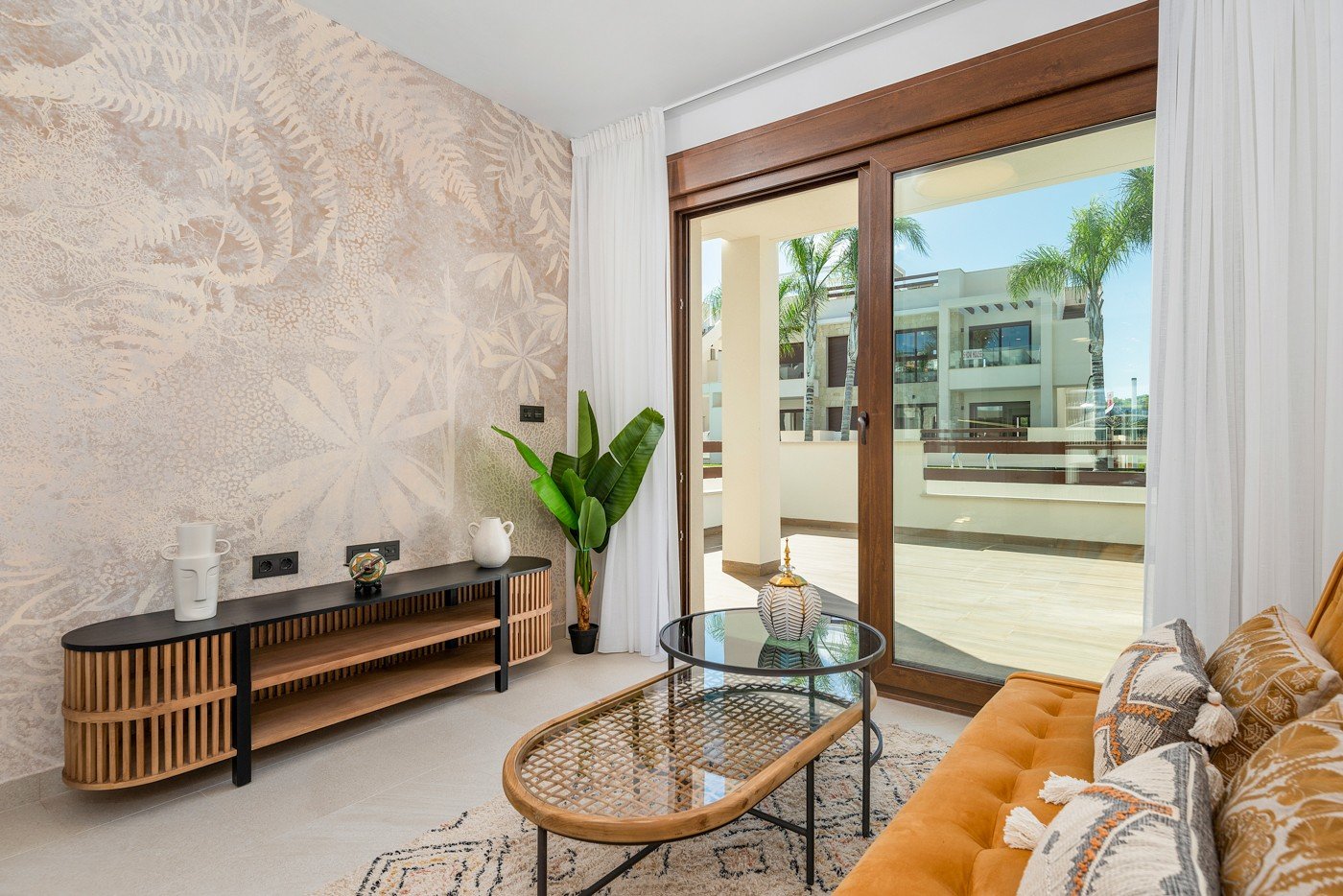  Bungalow im Erdgeschoss in einer Urbanisation in Torrevieja

Wie glücklich werden Sie sein, in diesem schönen neu gebauten Bungal