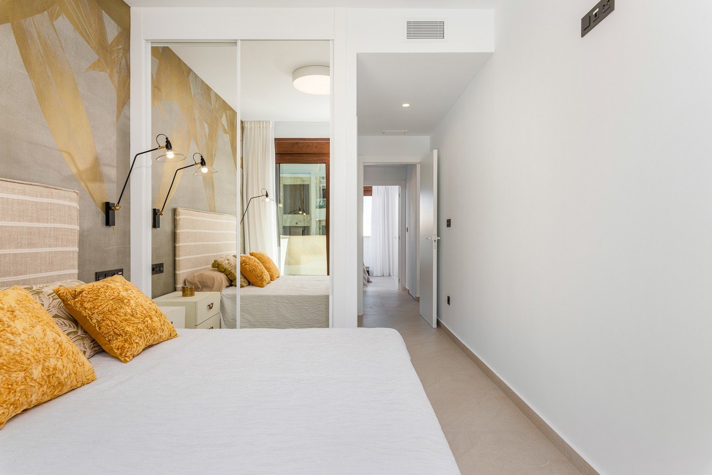  Bungalow im Erdgeschoss in einer Urbanisation in Torrevieja

Wie glücklich werden Sie sein, in diesem schönen neu gebauten Bungal