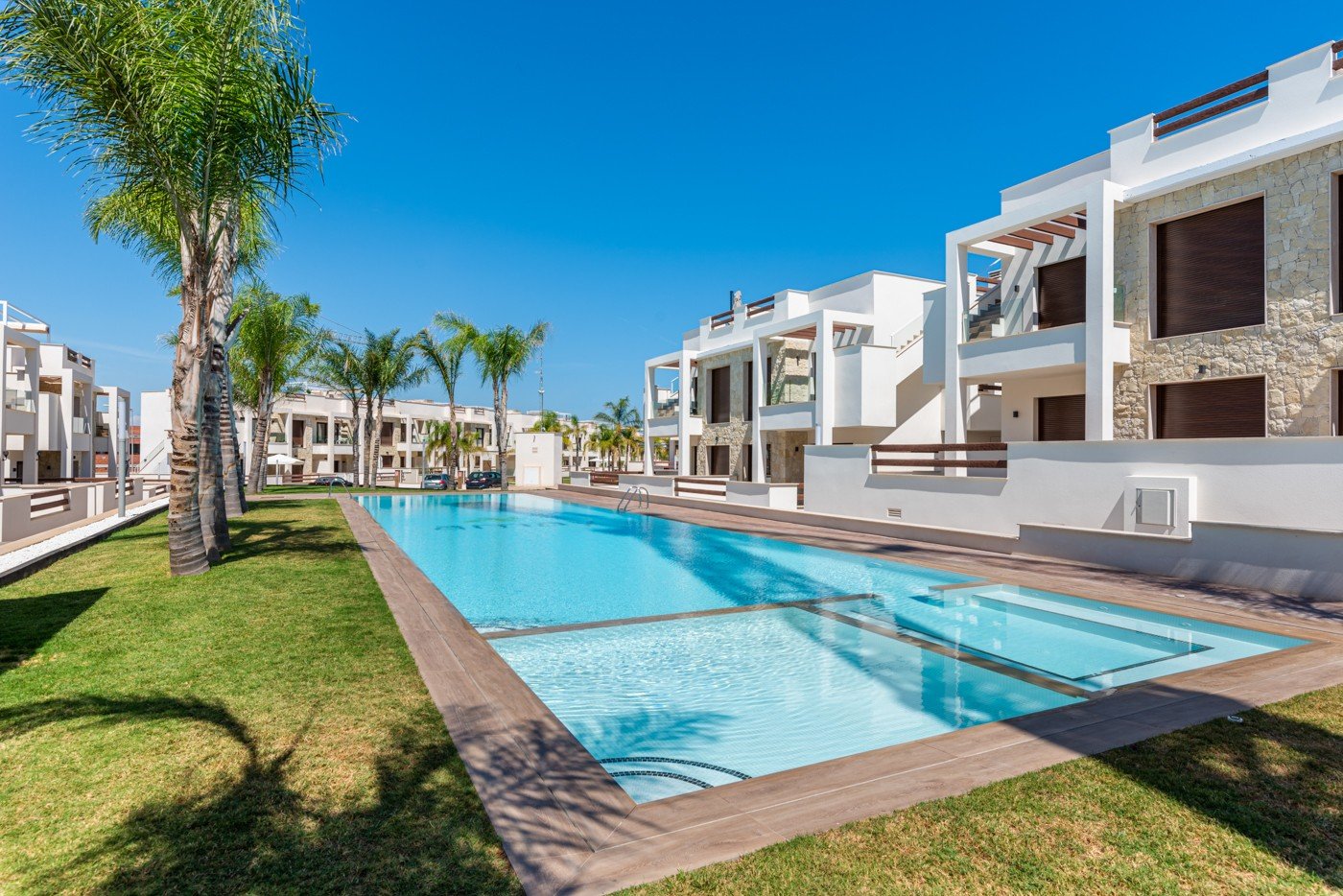  Bungalow im Erdgeschoss in einer Urbanisation in Torrevieja

Wie glücklich werden Sie sein, in diesem schönen neu gebauten Bungal