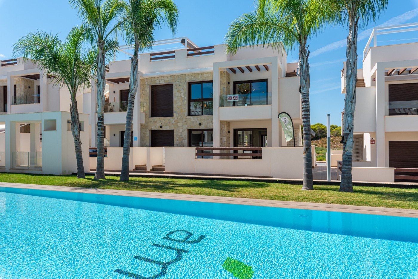 Bungalow im Erdgeschoss in einer Urbanisation in Torrevieja

Wie glücklich werden Sie sein, in diesem schönen neu gebauten Bungal