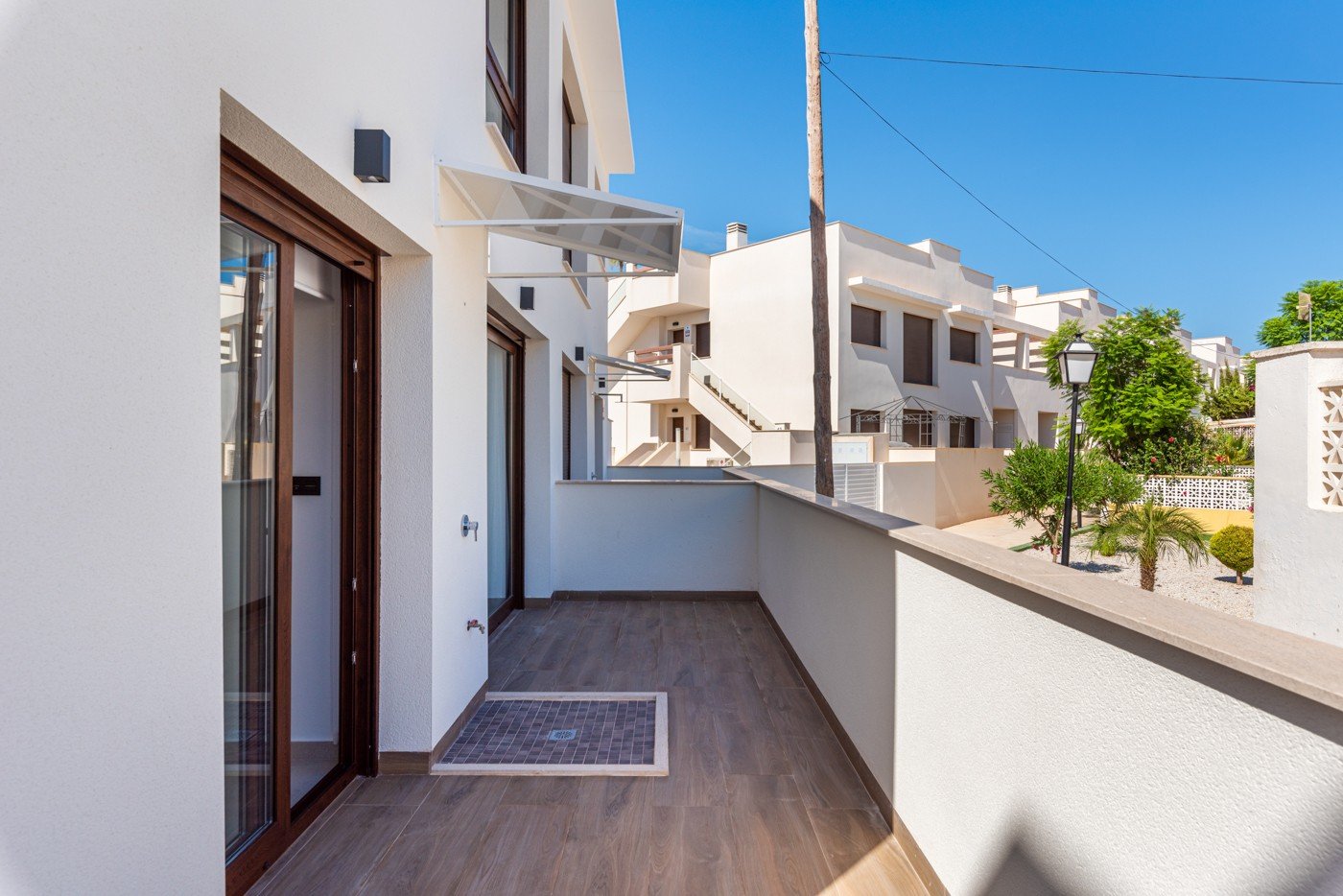  Bungalow im Erdgeschoss in einer Urbanisation in Torrevieja

Wie glücklich werden Sie sein, in diesem schönen neu gebauten Bungal
