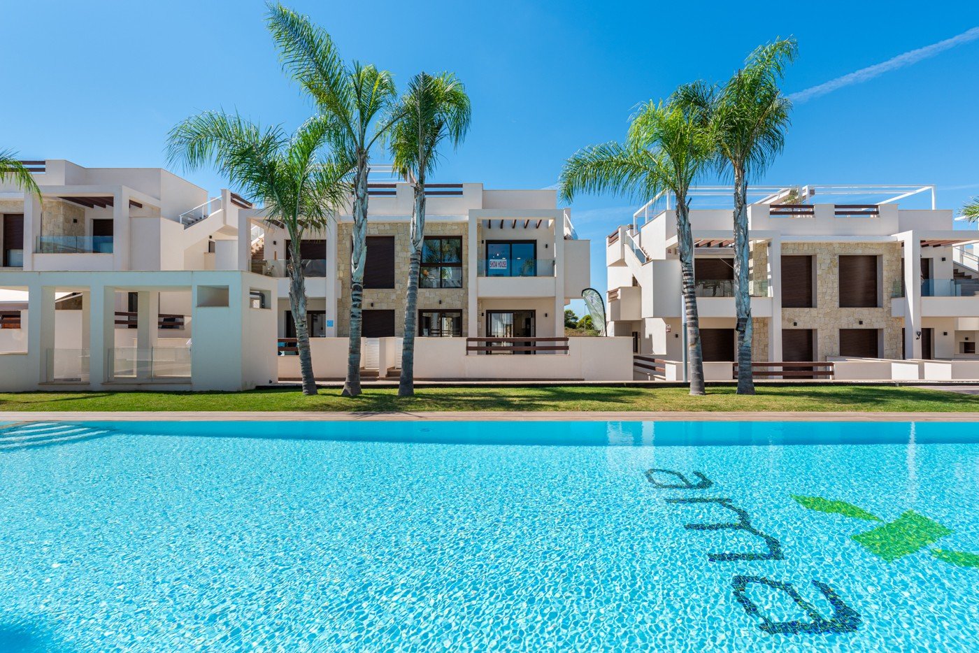  Bungalow im Erdgeschoss in einer Urbanisation in Torrevieja

Wie glücklich werden Sie sein, in diesem schönen neu gebauten Bungal
