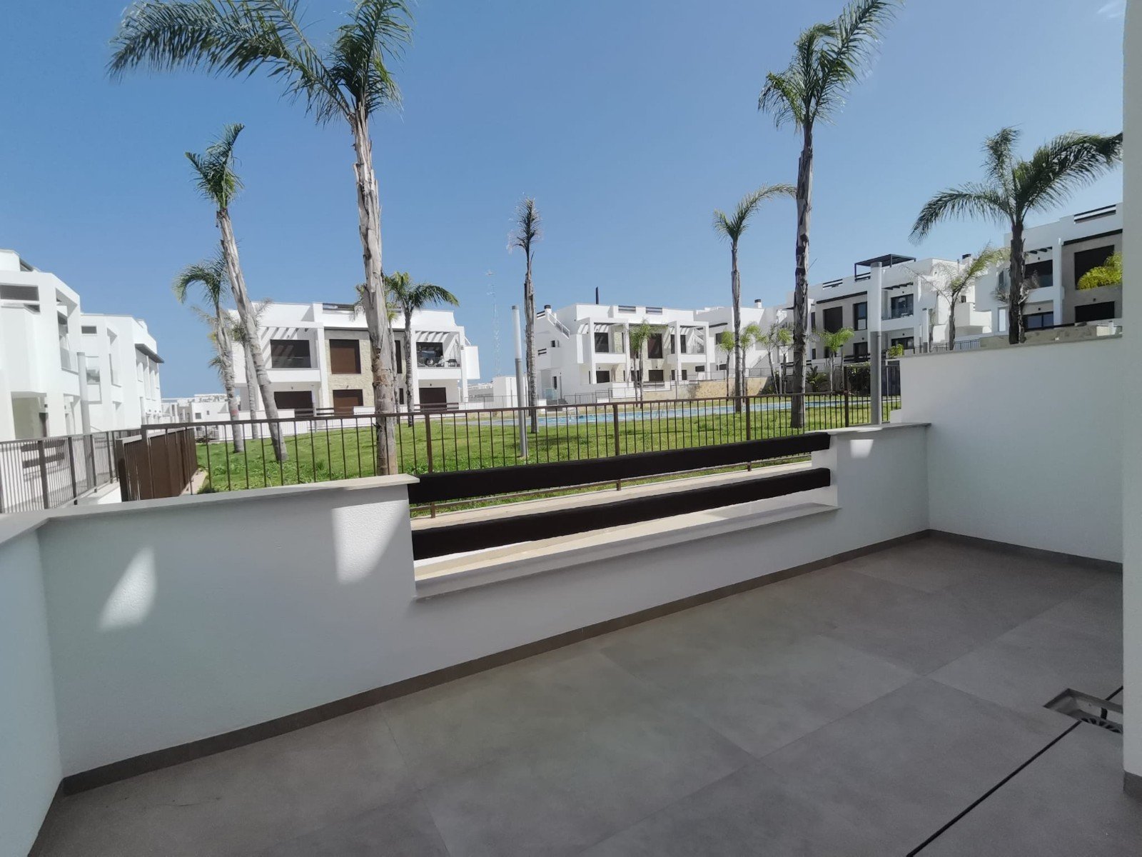  Bungalow im Erdgeschoss in einer Urbanisation in Torrevieja

Wie glücklich werden Sie sein, in diesem schönen neu gebauten Bungal