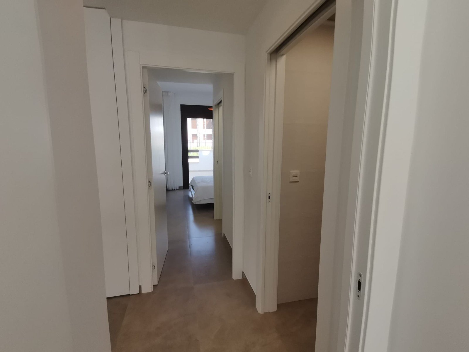  Bungalow im Erdgeschoss in einer Urbanisation in Torrevieja

Wie glücklich werden Sie sein, in diesem schönen neu gebauten Bungal