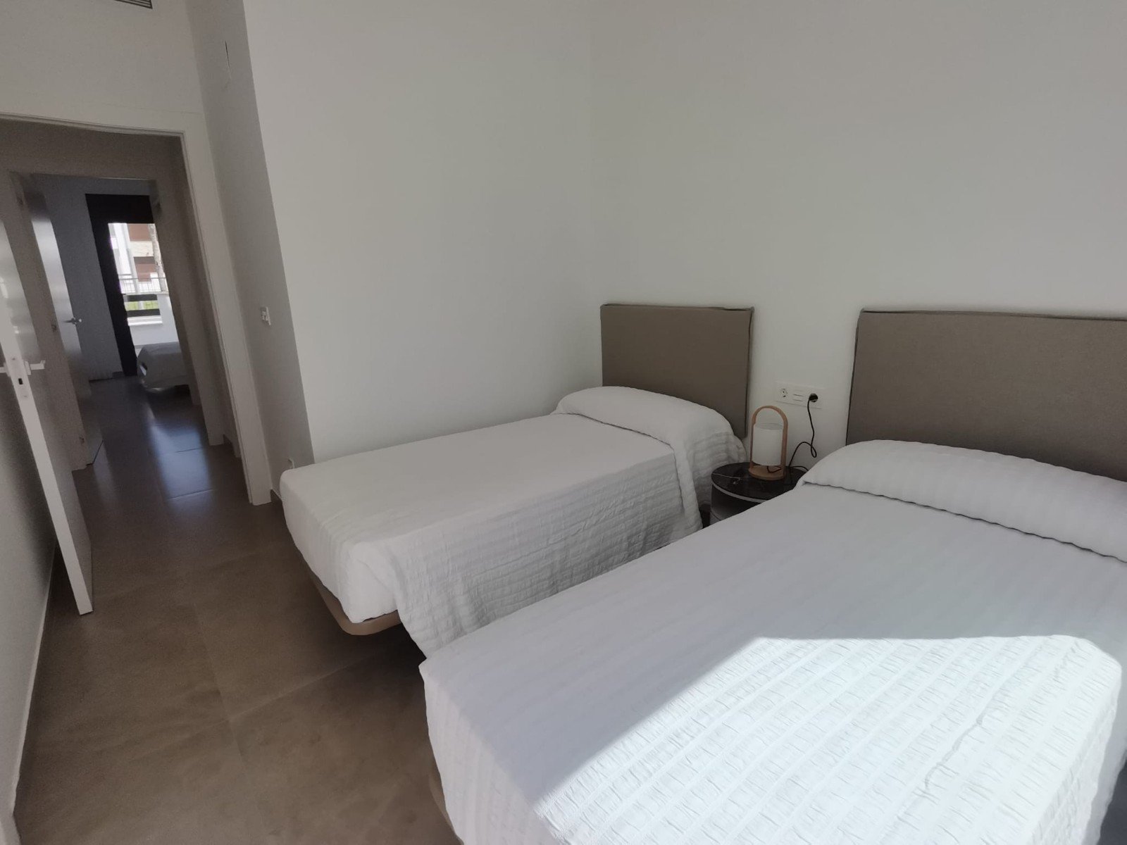  Bungalow im Erdgeschoss in einer Urbanisation in Torrevieja

Wie glücklich werden Sie sein, in diesem schönen neu gebauten Bungal