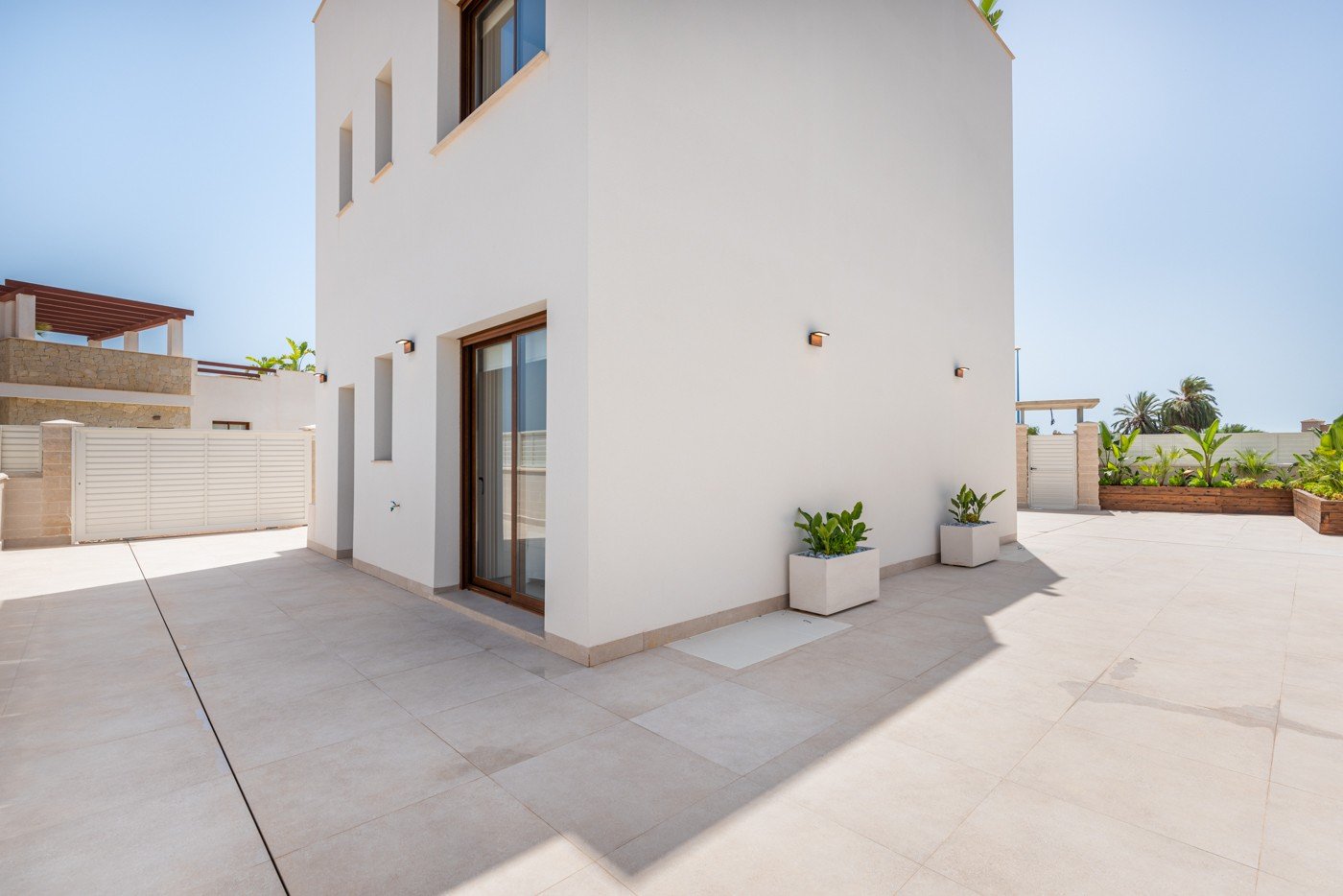  Die Villa Laguna Azul im prestigeträchtigen Residencial Monte Carmelo de Vera in Almería ist die perfekte Kombination aus modernem Design, Komfort un