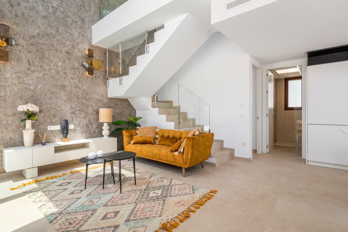  Die Villa Laguna Azul im prestigeträchtigen Residencial Monte Carmelo de Vera in Almería ist die perfekte Kombination aus modernem Design, Komfort un